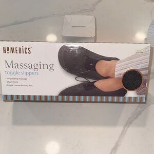 Homedics New in Box Dark Gray Massaging Toggle Slippers